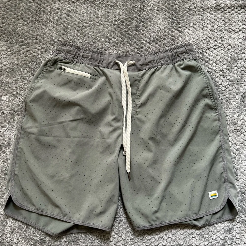 Vuori Banks Shorts L - Picture 1 of 2